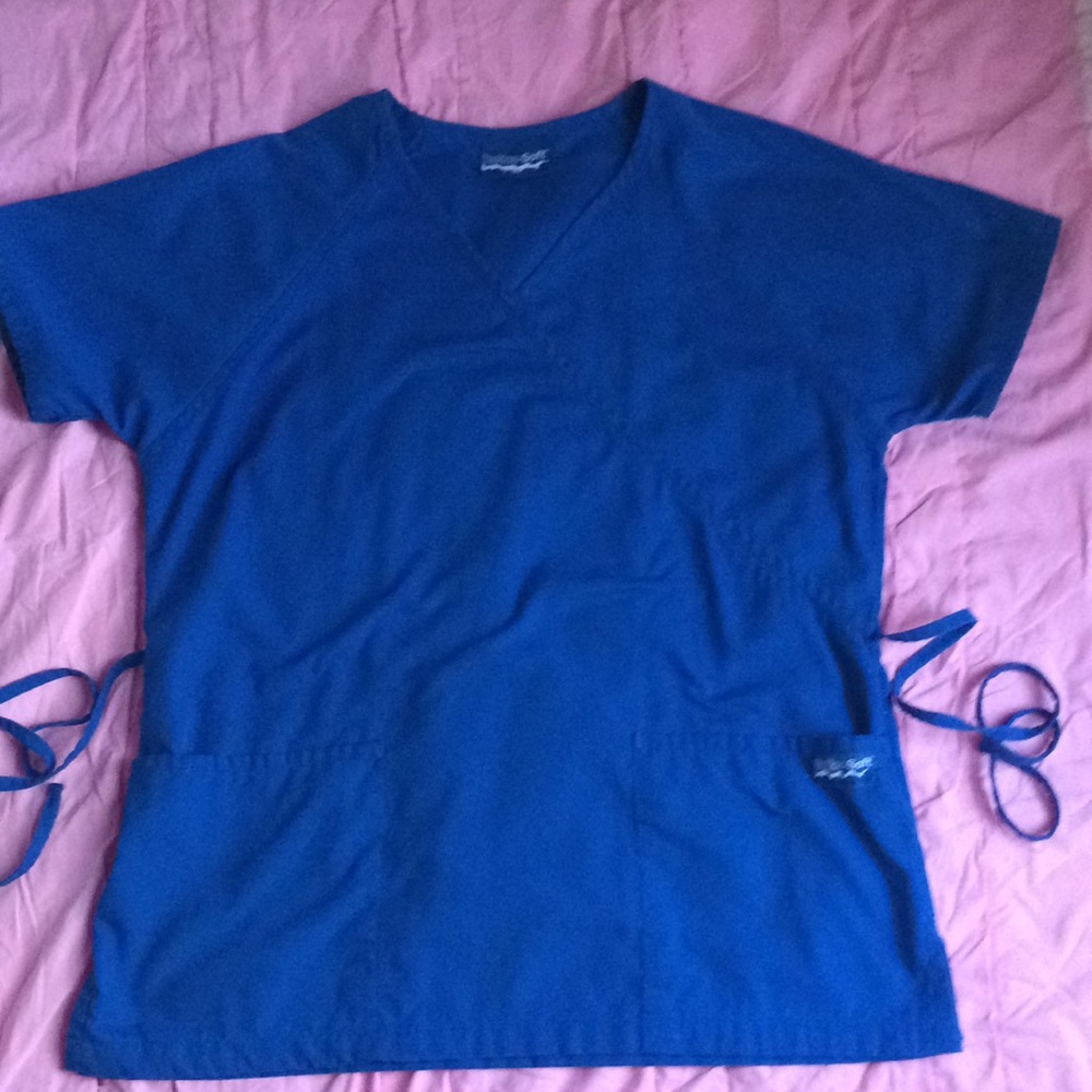 Scrub top